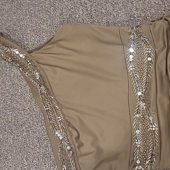 One shoulder formal dress size sm - Picture 3 of 6